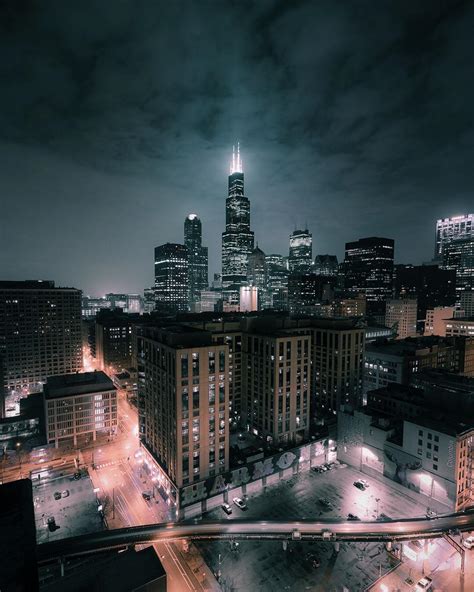 Cold summers, thick fog, and beautiful views. . Reddit r chicago